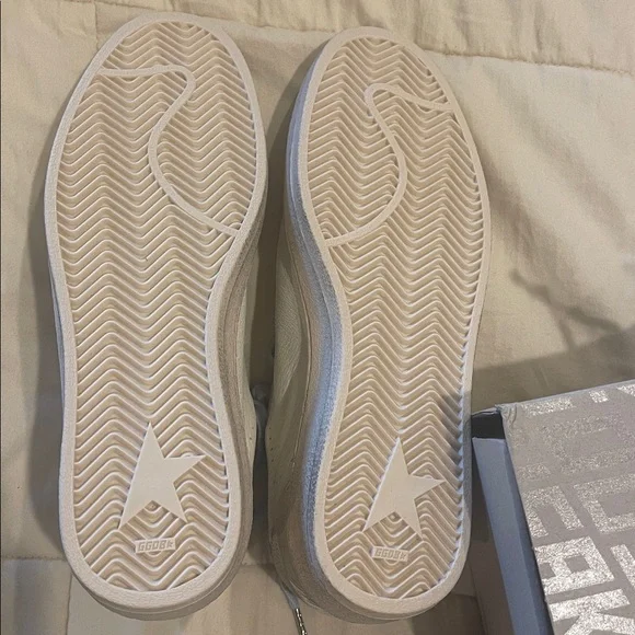 NWT Golden Goose Women’s Ball Star Almond Toe Star Patch Sneakers - Picture 3 of 5